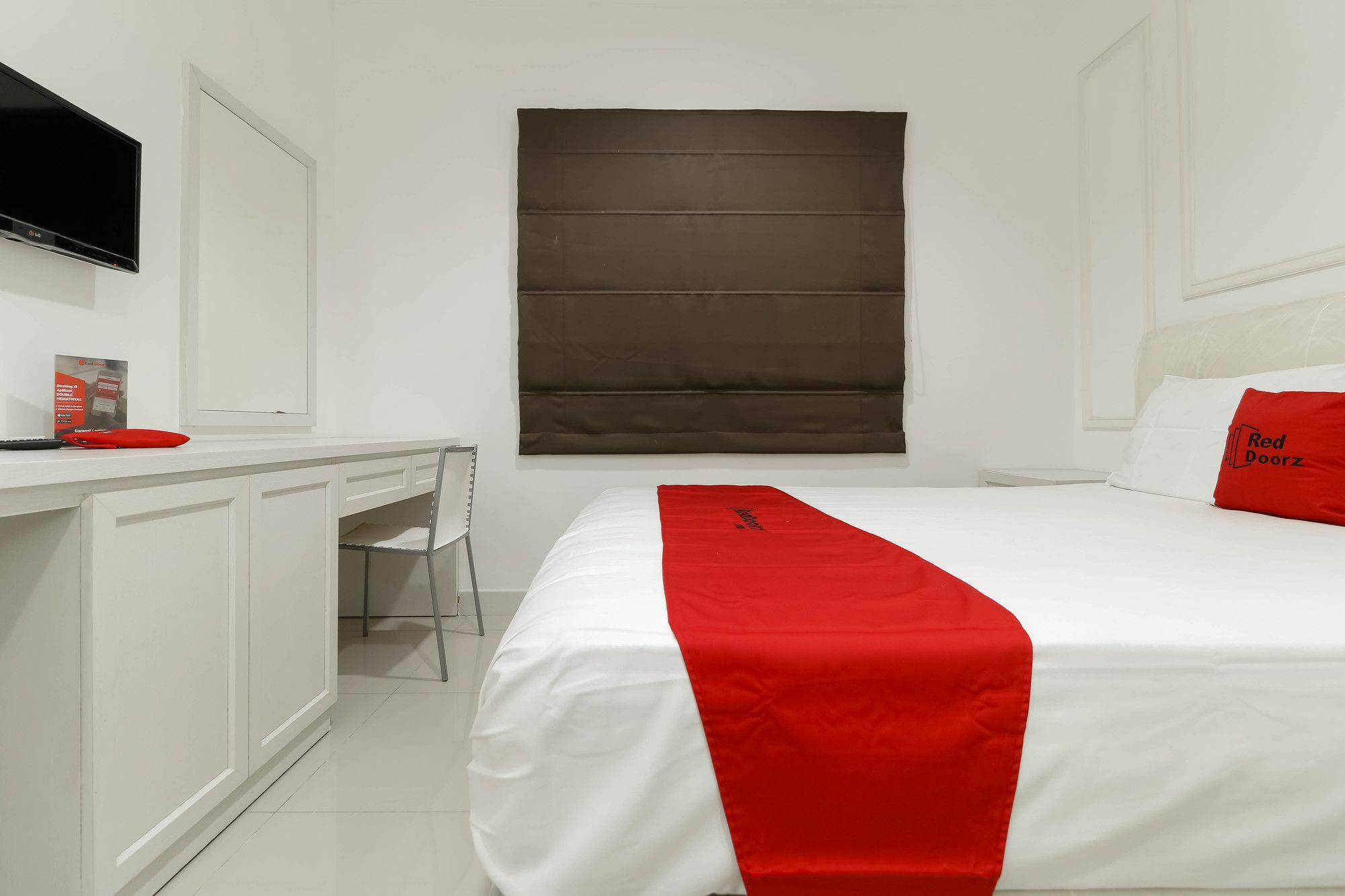 Reddoorz Plus @ Setiabudi Barat Jacarta Exterior foto